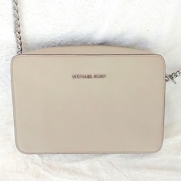 Michael Kors leather Jet Set East West Crossbody Bag NWOT - Picture 4 of 13